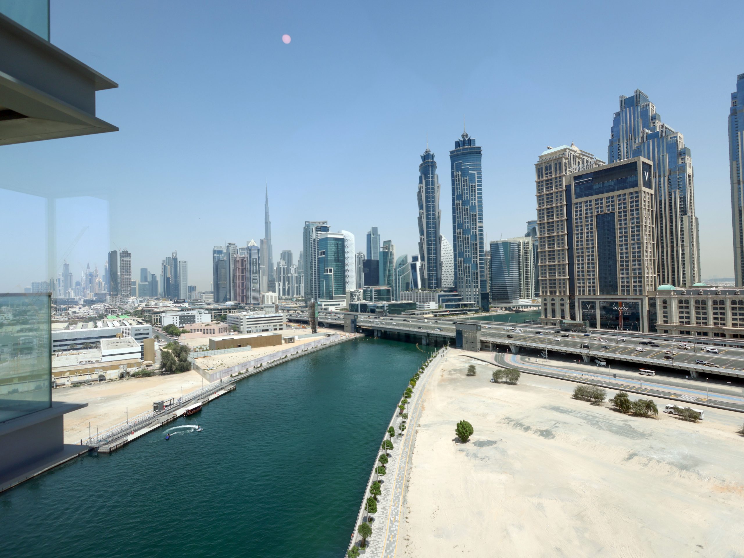 2BR apartment in Canal Front Residences 9